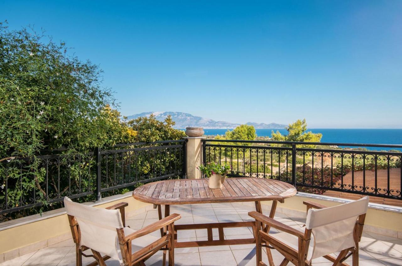 Koríthion Lithies Sea View Boutique Hotel מראה חיצוני תמונה