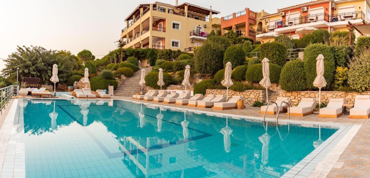 Koríthion Lithies Sea View Boutique Hotel מראה חיצוני תמונה