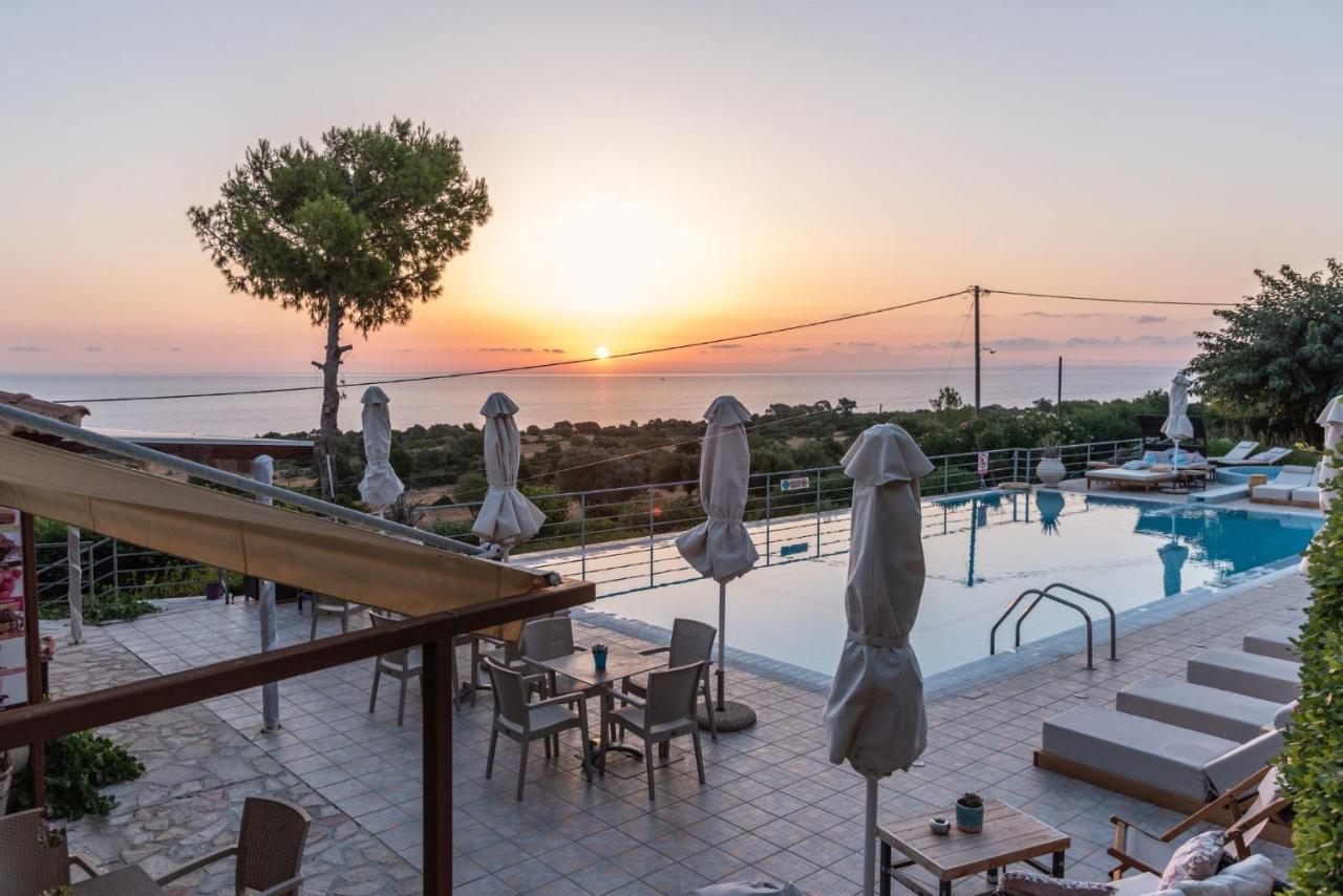 Koríthion Lithies Sea View Boutique Hotel מראה חיצוני תמונה