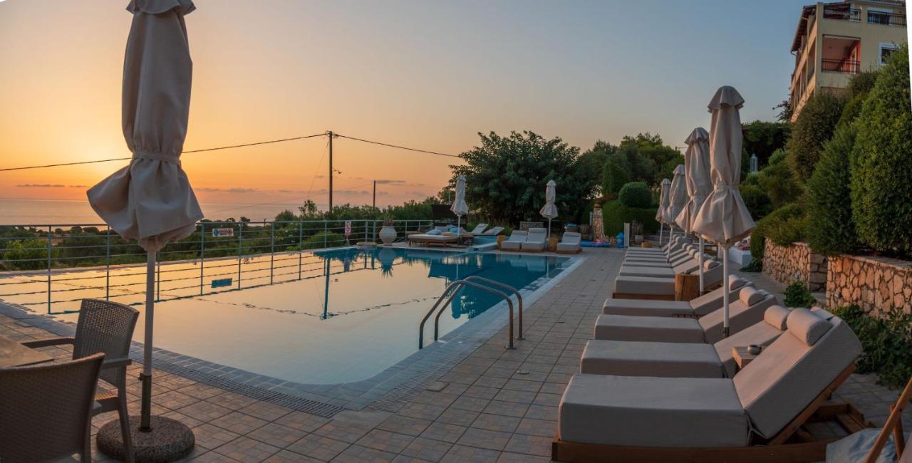 Koríthion Lithies Sea View Boutique Hotel מראה חיצוני תמונה