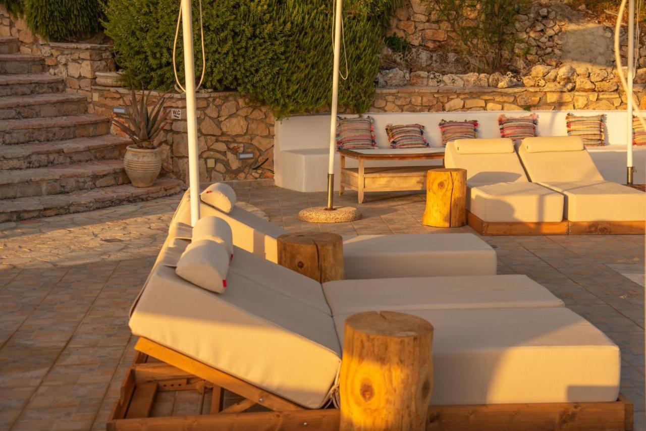 Koríthion Lithies Sea View Boutique Hotel מראה חיצוני תמונה