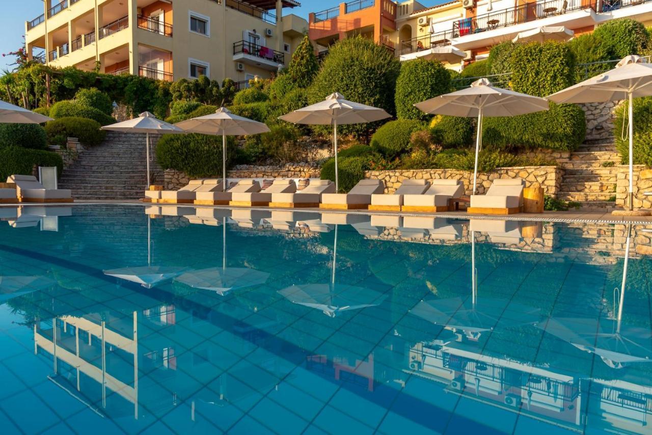 Koríthion Lithies Sea View Boutique Hotel מראה חיצוני תמונה