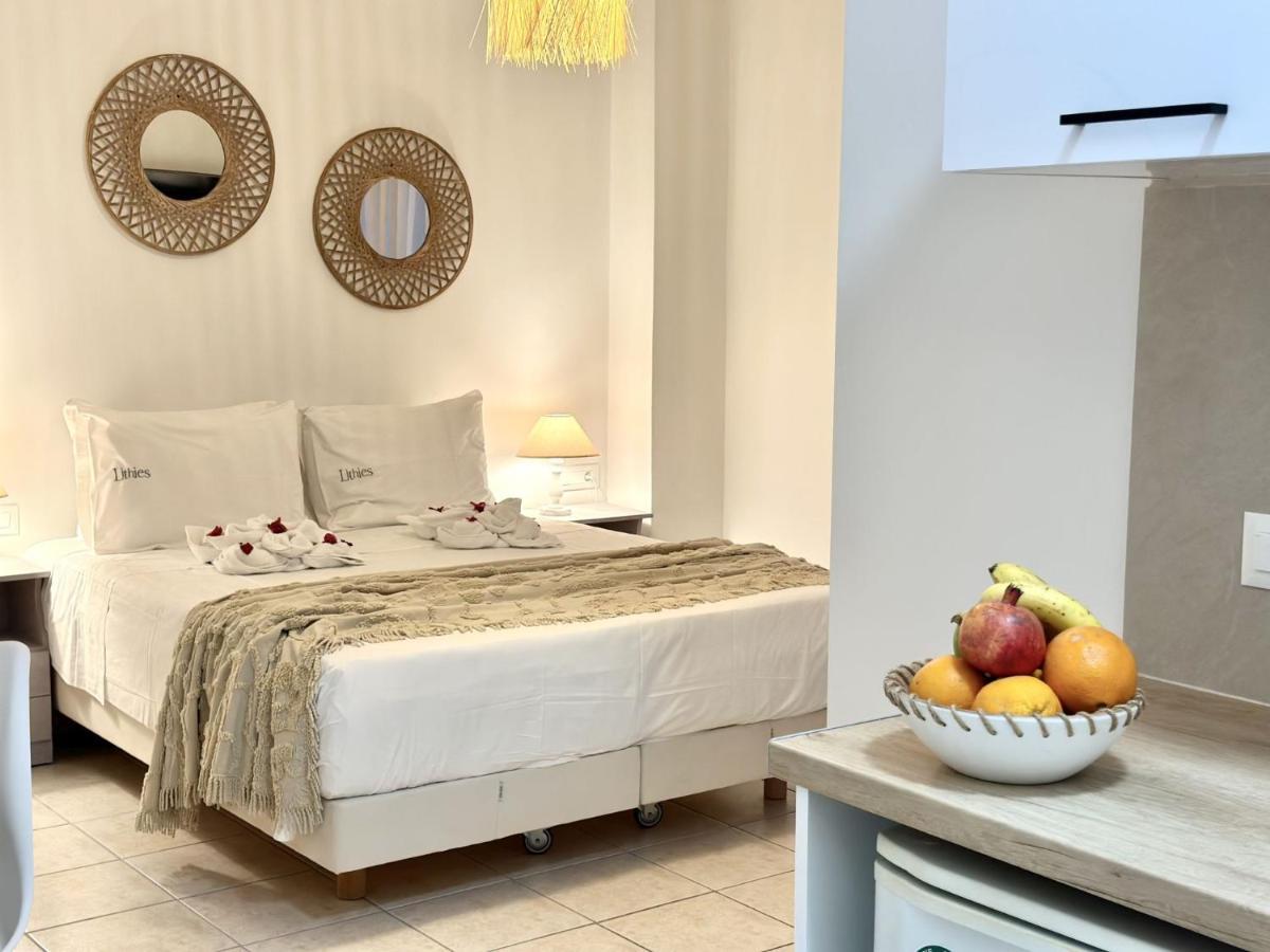 Koríthion Lithies Sea View Boutique Hotel מראה חיצוני תמונה