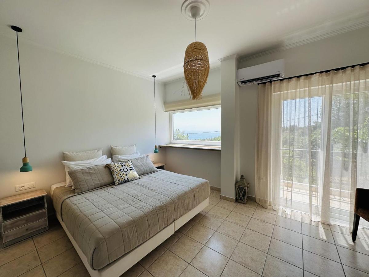 Koríthion Lithies Sea View Boutique Hotel מראה חיצוני תמונה