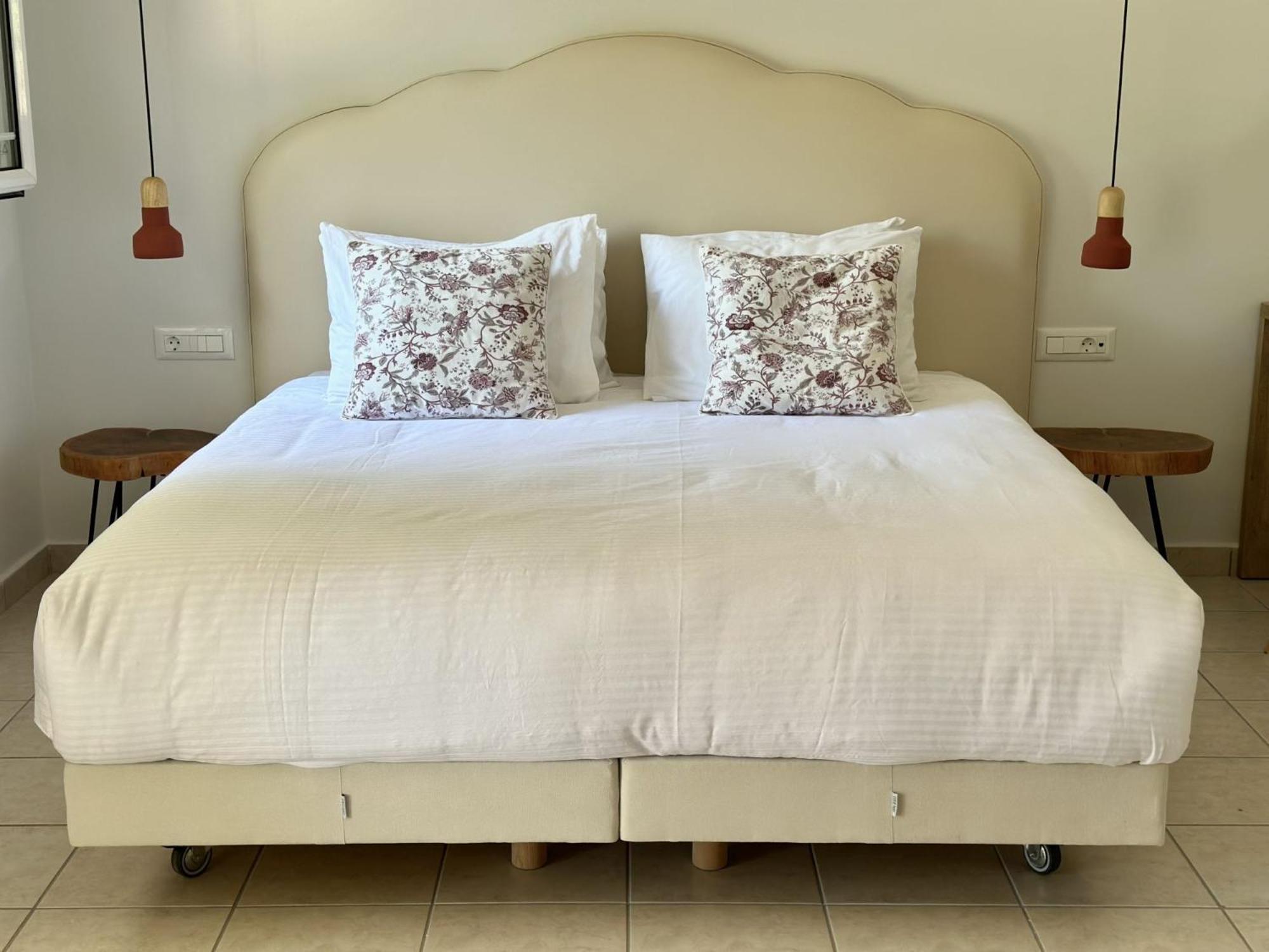 Koríthion Lithies Sea View Boutique Hotel מראה חיצוני תמונה