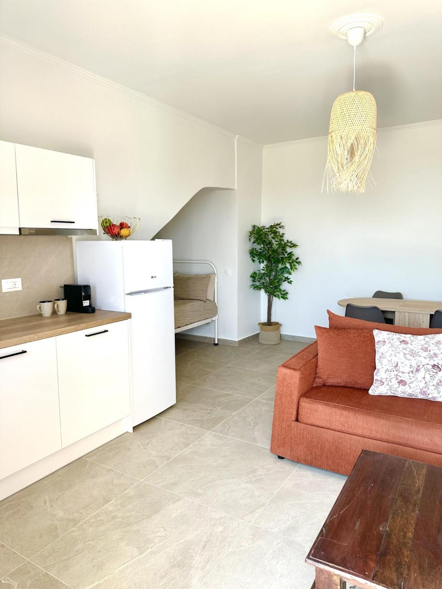 Koríthion Lithies Sea View Boutique Hotel מראה חיצוני תמונה