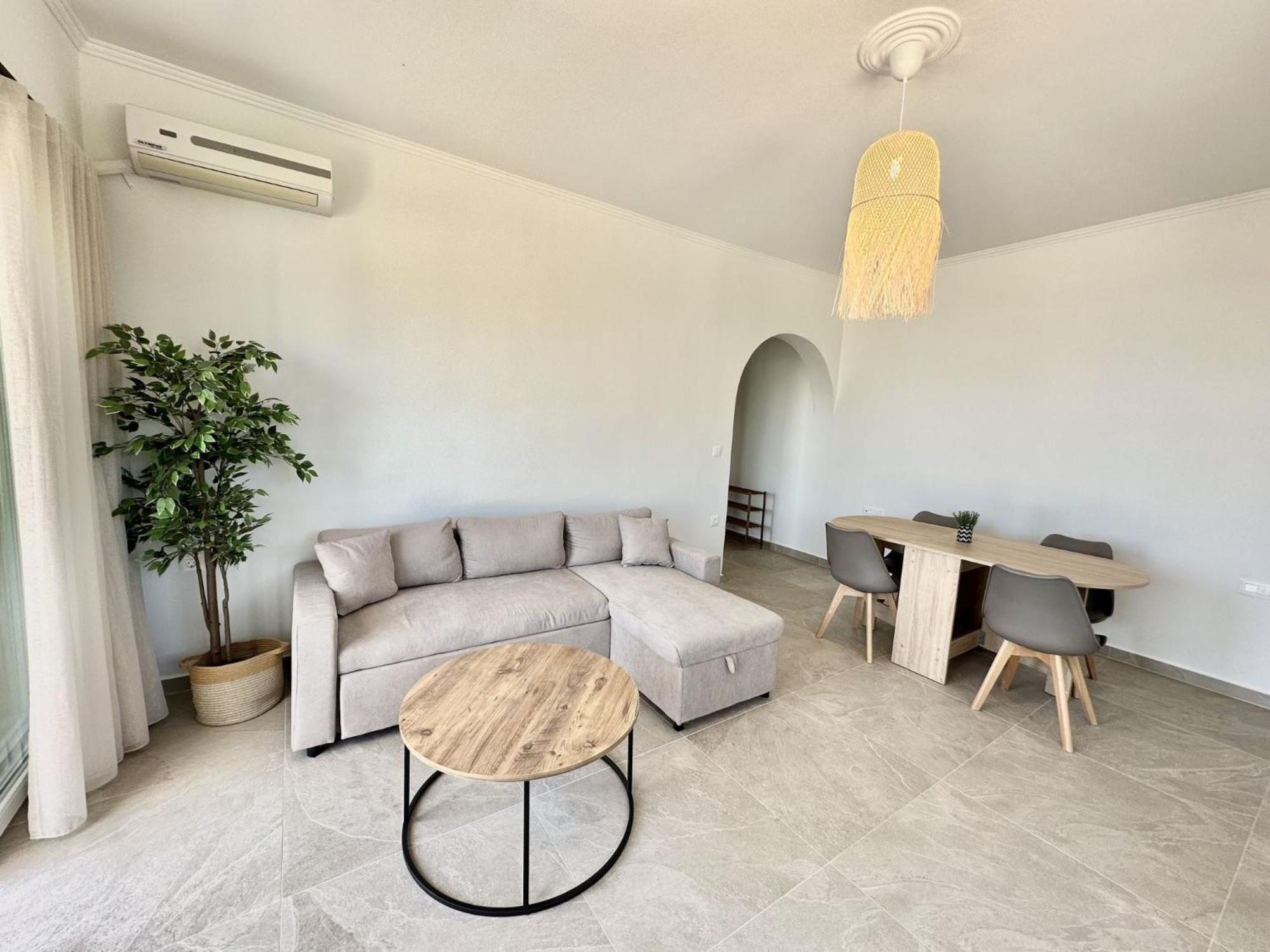 Koríthion Lithies Sea View Boutique Hotel מראה חיצוני תמונה