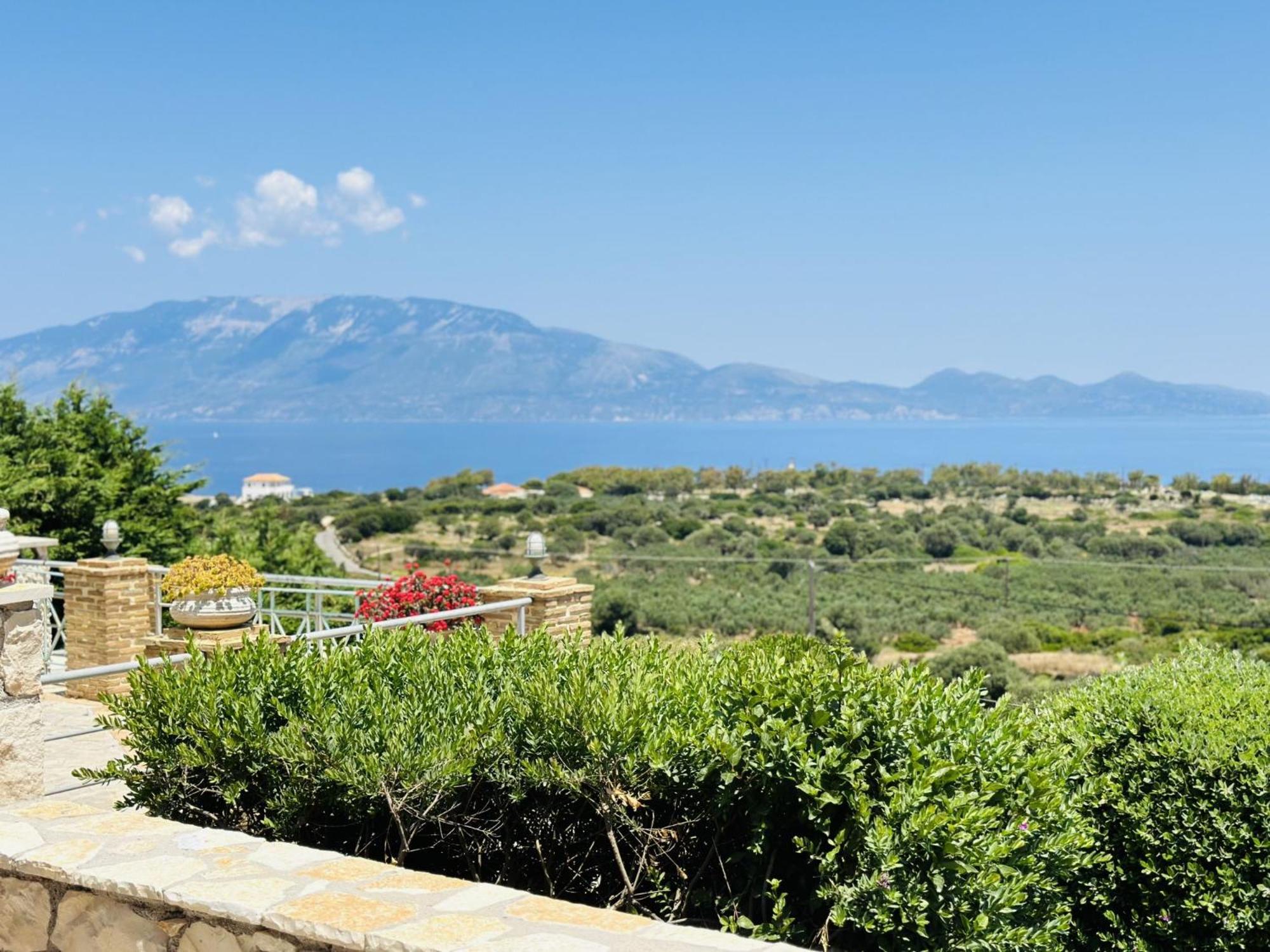 Koríthion Lithies Sea View Boutique Hotel מראה חיצוני תמונה