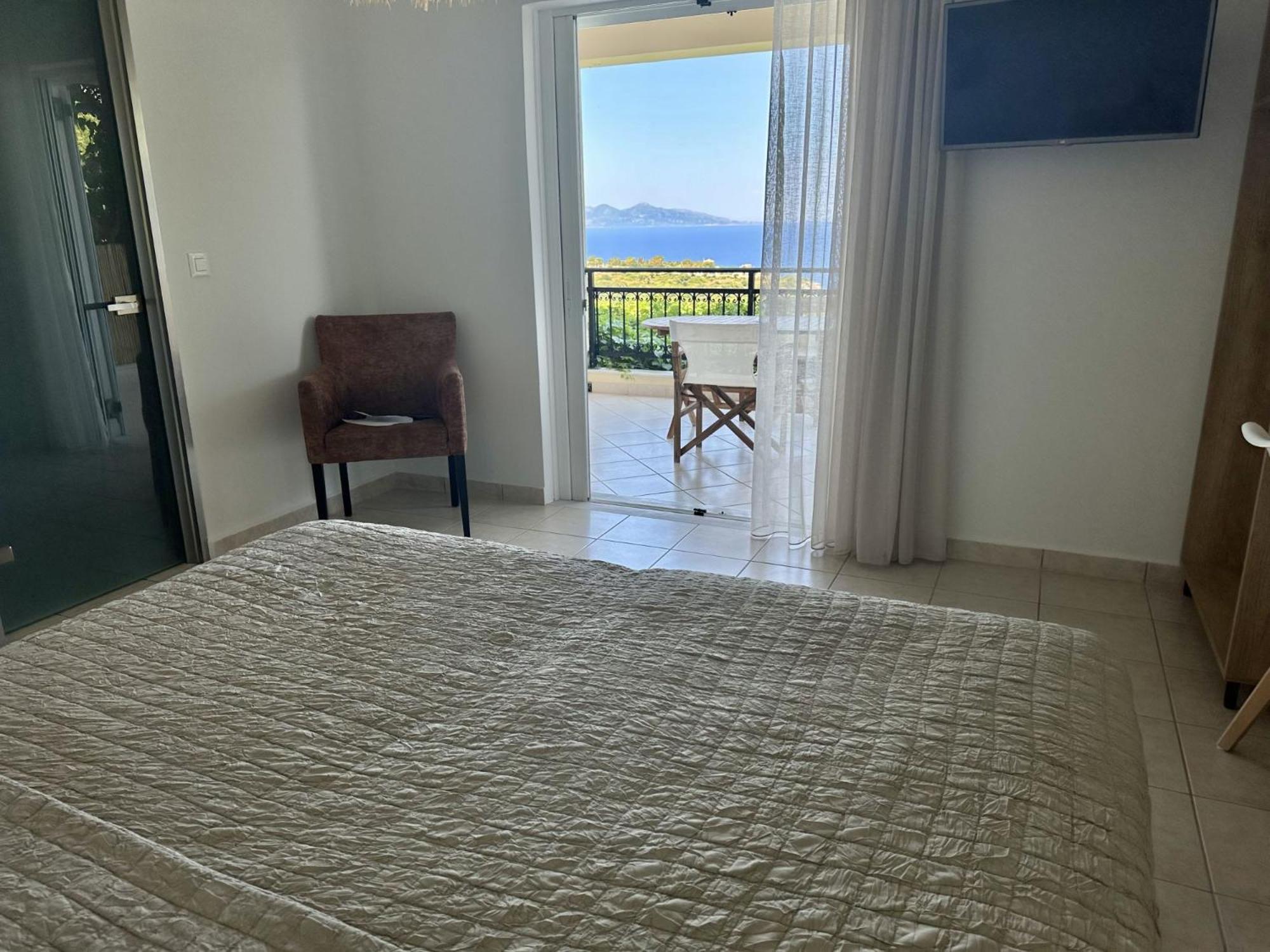 Koríthion Lithies Sea View Boutique Hotel מראה חיצוני תמונה