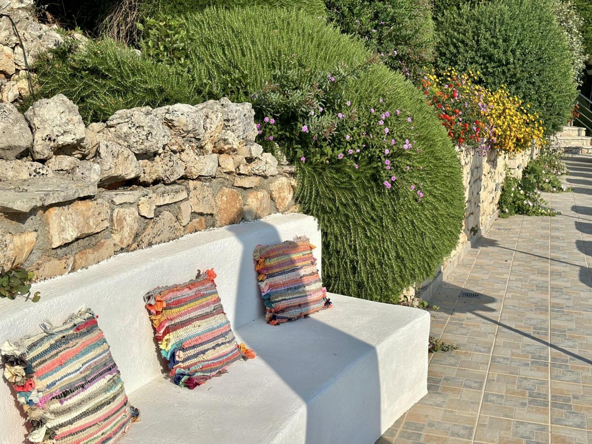 Koríthion Lithies Sea View Boutique Hotel מראה חיצוני תמונה