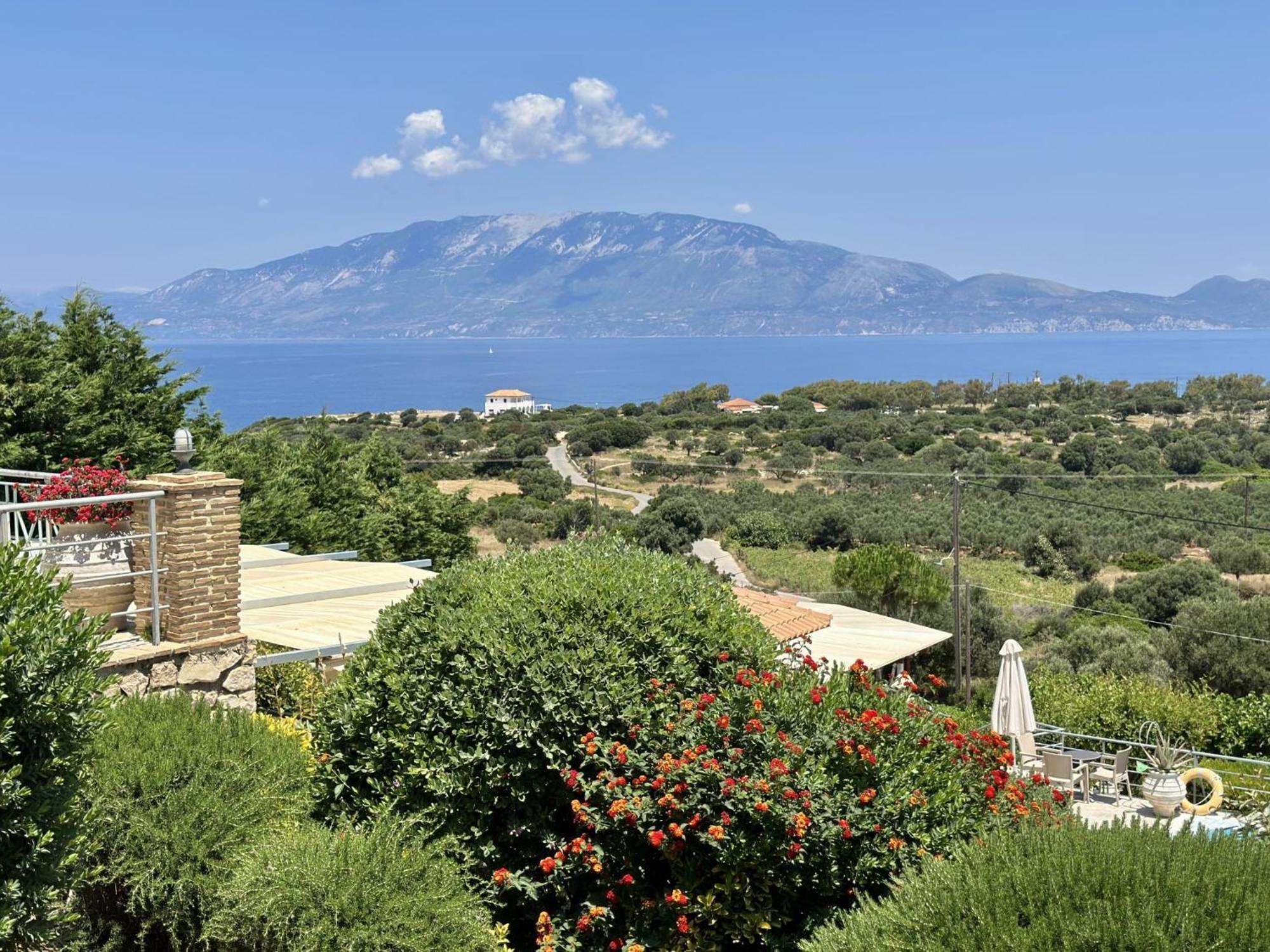 Koríthion Lithies Sea View Boutique Hotel מראה חיצוני תמונה