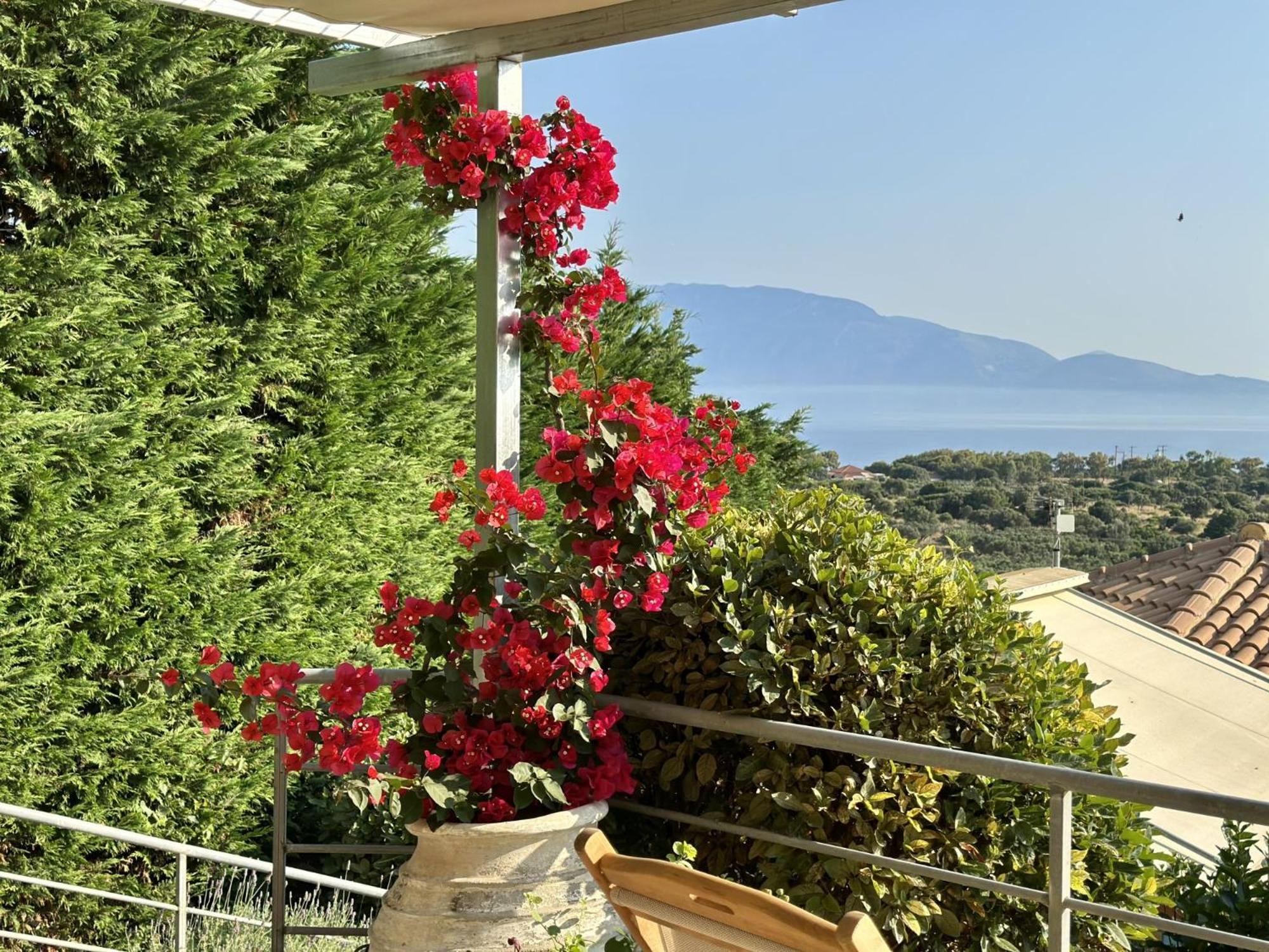 Koríthion Lithies Sea View Boutique Hotel מראה חיצוני תמונה