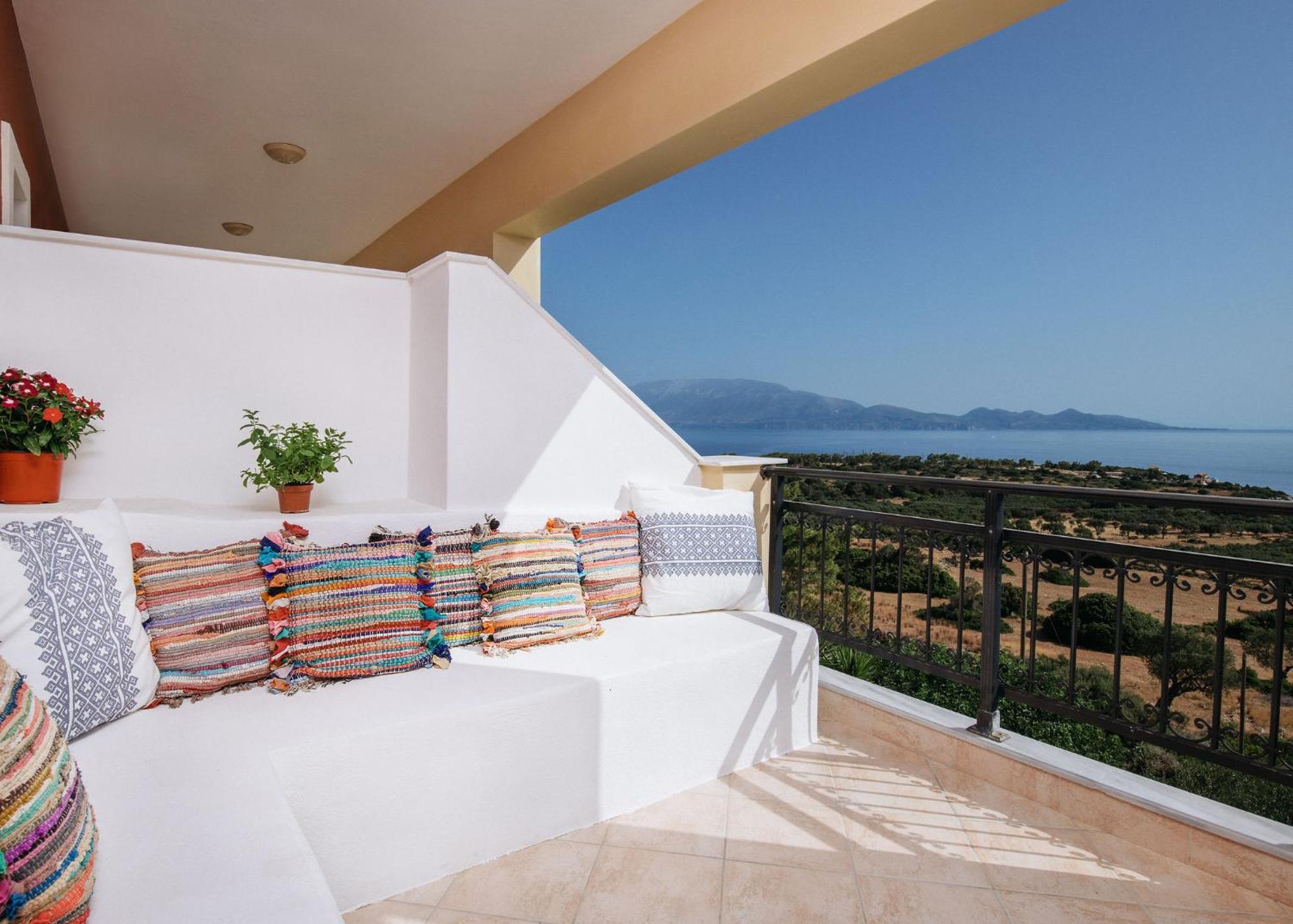 Koríthion Lithies Sea View Boutique Hotel מראה חיצוני תמונה